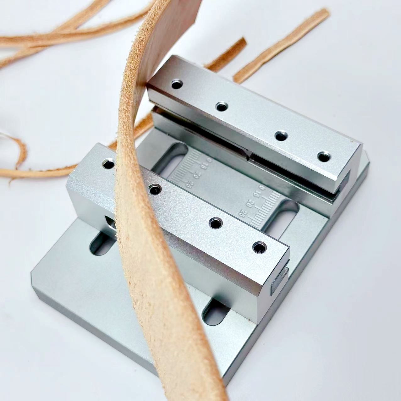 Leatherwork Machine - Máquina de Acabamento de Bordas de